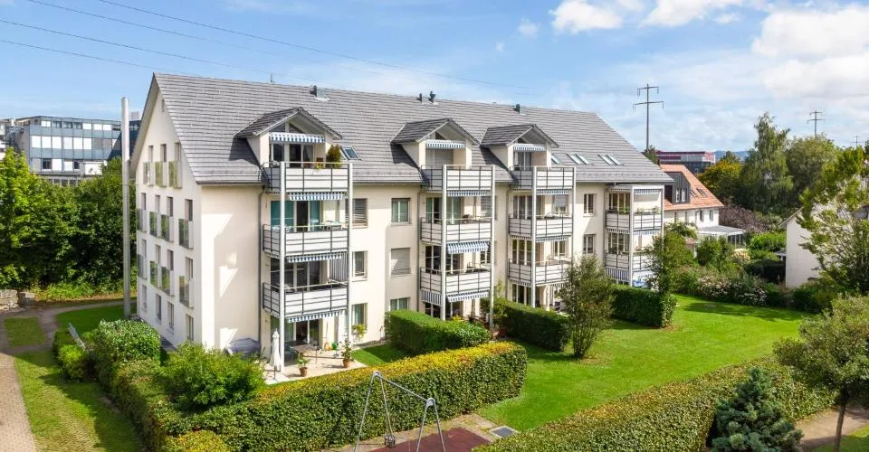 Sichern Sie sich Ihren Einstellplatz in Schwerzenbach – foto 3 di 3