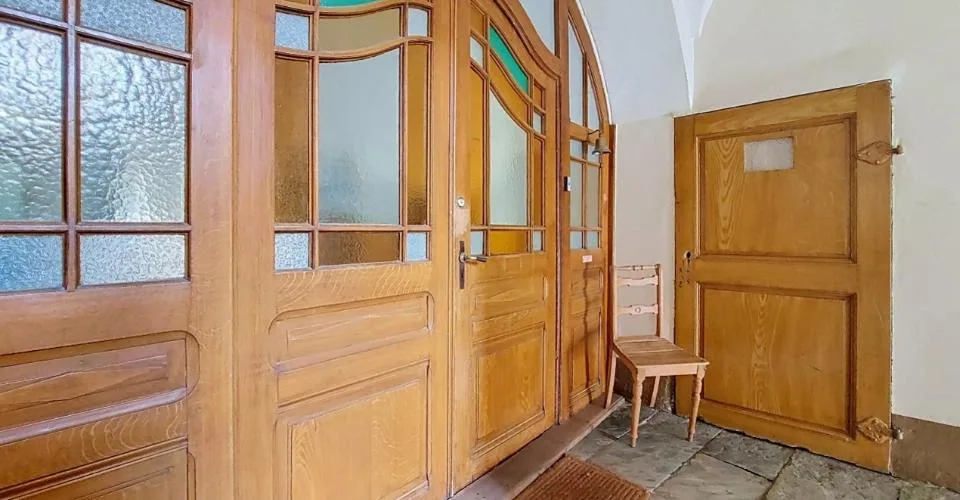 Sion, maison historique au cœur de la vieille ville composé de 5 appartements et 2 bureaux – Foto 10 von 26