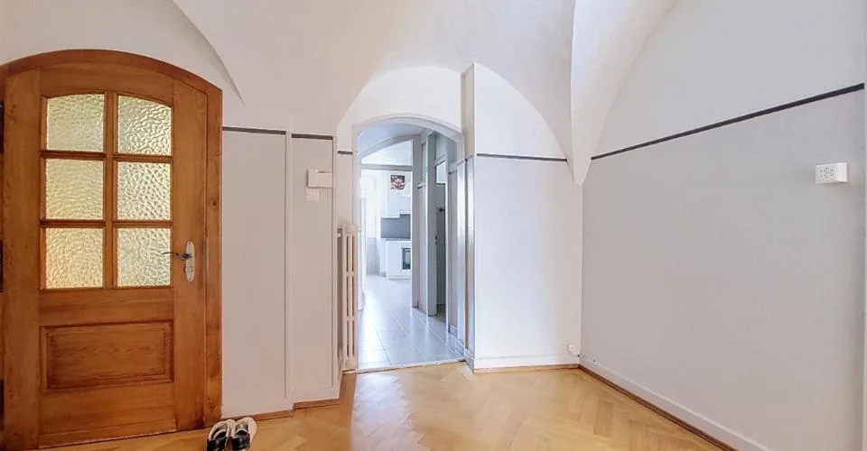 Sion, maison historique au cœur de la vieille ville composé de 5 appartements et 2 bureaux – Foto 12 von 26