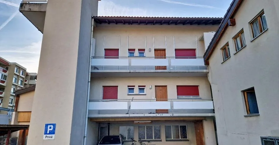 Saxon, lot de 2 immeubles de rendement, 11 appartements, 1 restaurant, 1 commerce, 9 pl. de parc – Foto 5 von 19