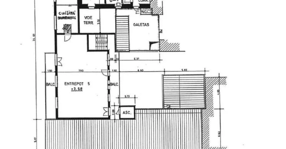 Saxon, lot de 2 immeubles de rendement, 11 appartements, 1 restaurant, 1 commerce, 9 pl. de parc – Foto 18 von 19