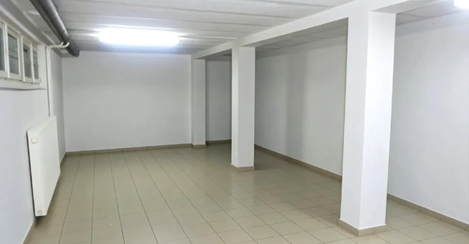 Saxon, lot de 2 immeubles de rendement, 11 appartements, 1 restaurant, 1 commerce, 9 pl. de parc – Foto 13 von 19