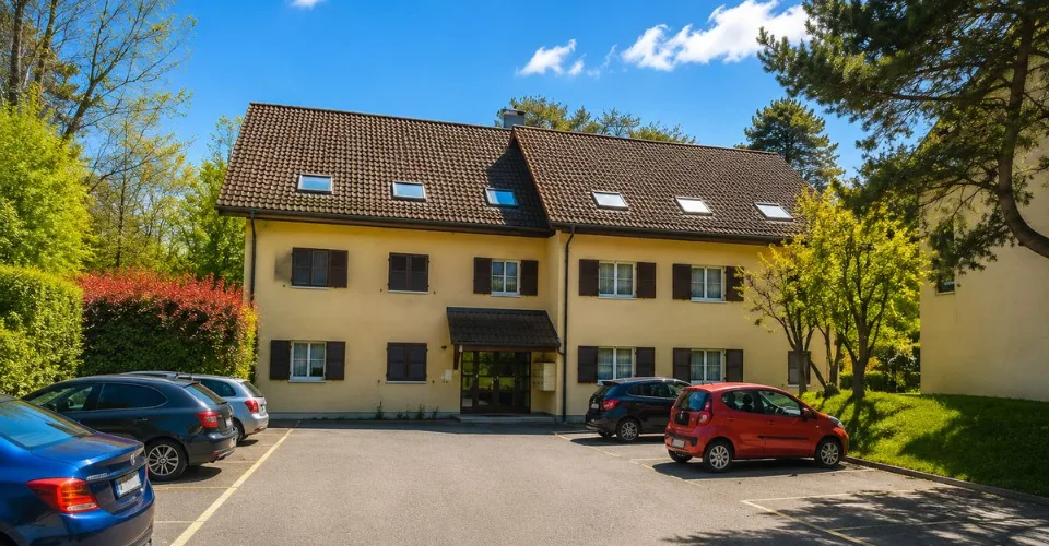 ECHICHENS - Magnifique appartement de 2,5 pièces entièrement rénové – Foto 2 von 6