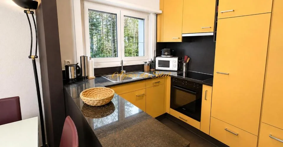 À louer pour la saison d'hiver : Bel appartement 2.5 pièces au bord du golf Severiano Ballesteros ! – foto 5 di 8