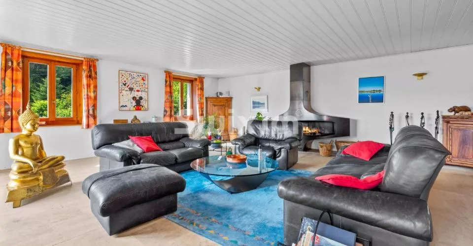 Una proprietà affascinante nelle alture della Riviera! – foto 2 di 11