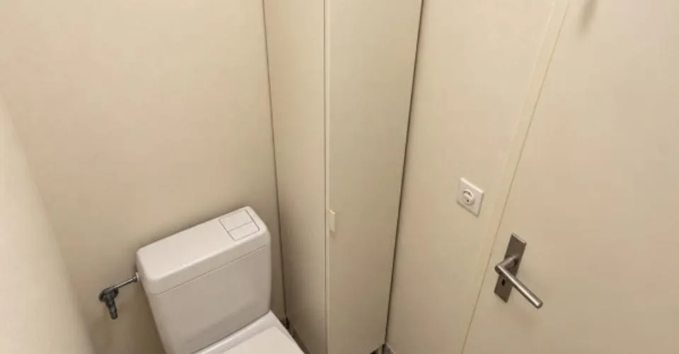 SPACIEUX APPARTEMENT DE 4,5 PIÈCES AVEC GRAND BALCON À CAROUGE – Foto 7 von 8
