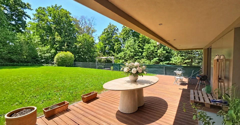 Anières — Villa de standing avec jardin et terrasse en toiture, vue lac – Foto 3 von 12