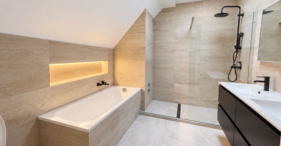 Magnifique duplex entièrement rénové au dernier étage – Foto 5 von 6