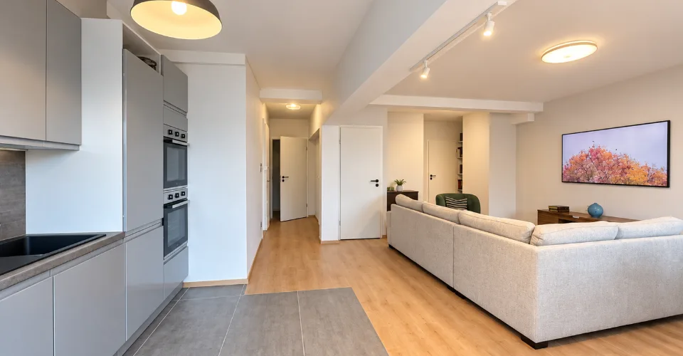 Magnifique duplex entièrement rénové au dernier étage – Foto 3 von 6