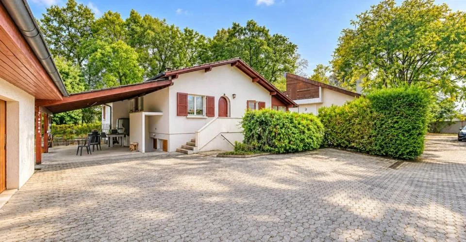 10 Zimmer Villa in Vandoeuvres – Foto 2 von 8