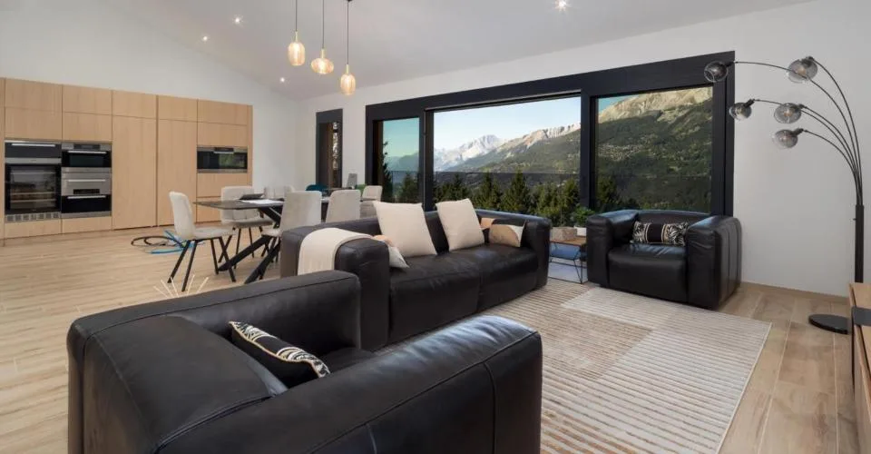 A SAISIR Chalet neuf à Crans-Montana en bordure de zone agricole – foto 2 di 6