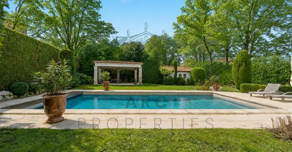 HERMANCE - MAGNIFIQUE MAISON VILLAGEOISE AVEC PISCINE – photo 2 of 5