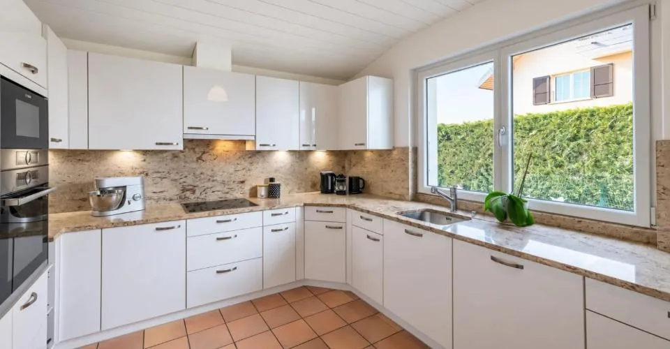 Maison mitoyenne de 6.5 pièces avec jardin. au coeur d'un village prés – foto 4 di 10