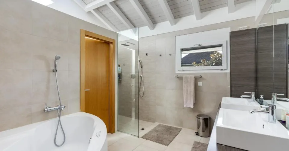 Lumière, espace et sérénité ? Une parenthèse privée à Coppet – Foto 11 von 12