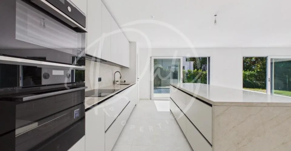Villa contemporaine HPE avec rooftop et piscine – Foto 3 von 10