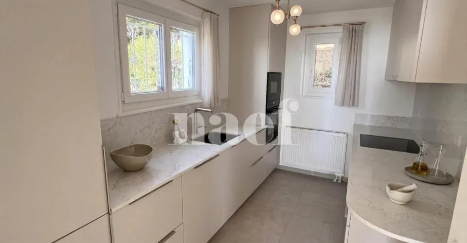 Belle maison individuelle d'env. 180m2 de 6.5 pièces avec jardin jacuzzi et vue lac – Foto 3 von 13
