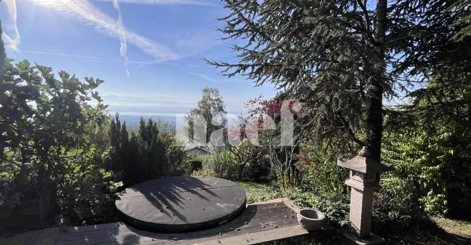 Belle maison individuelle d'env. 180m2 de 6.5 pièces avec jardin jacuzzi et vue lac – Foto 2 von 13