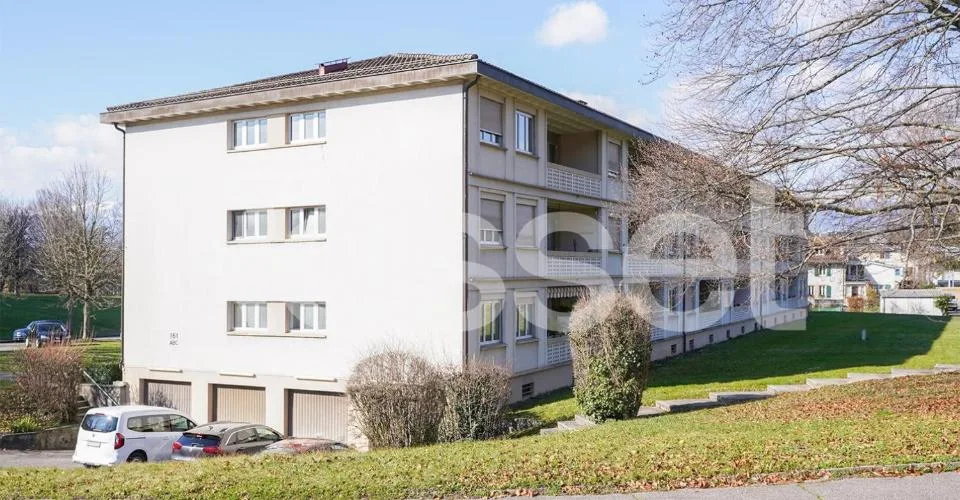 Appartement de 4 pièces au 3ème et dernier étage – Foto 2 von 2