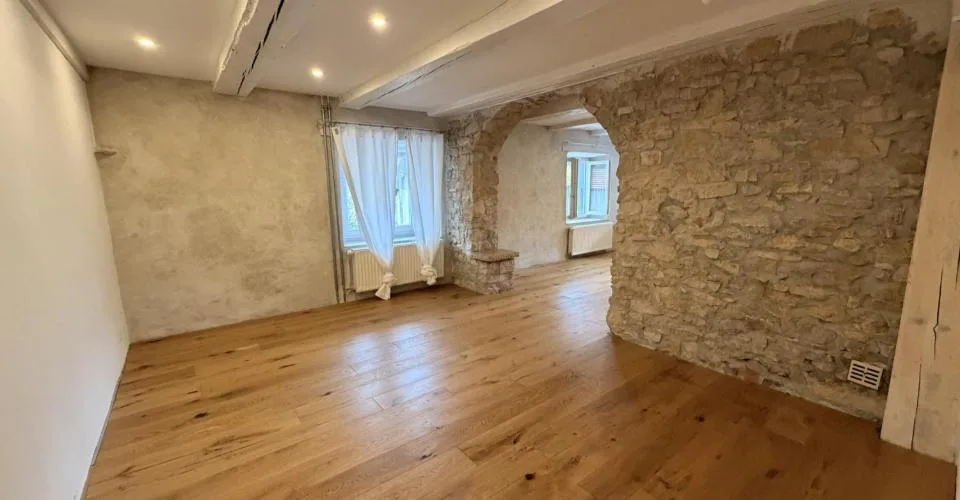 A louer charmant appartement de 3,5 pièces avec terrasse à Asuel – photo 2 sur 13