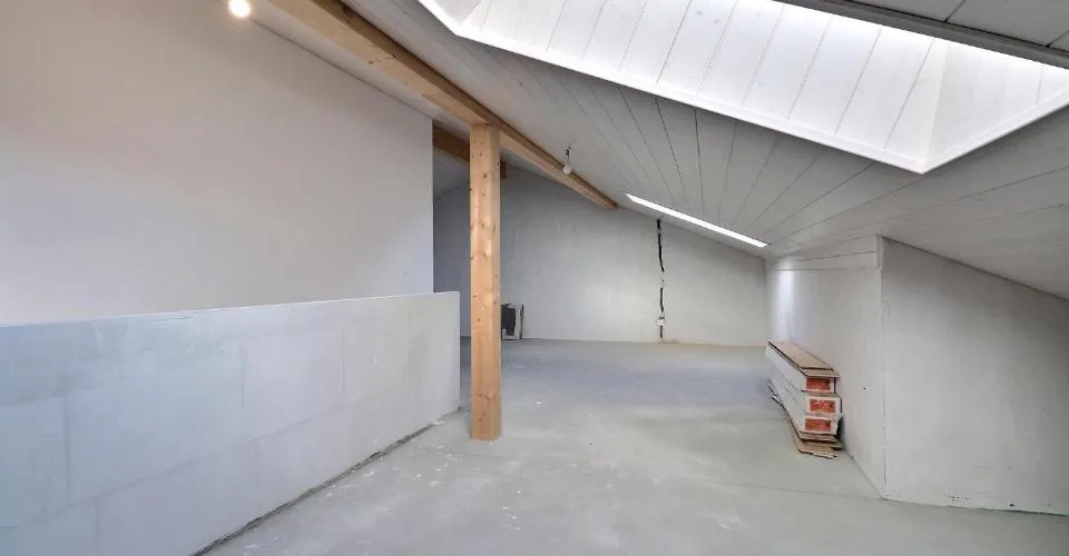 Appartement 3.5 pièces avec disponible dans les combles – Foto 10 von 13