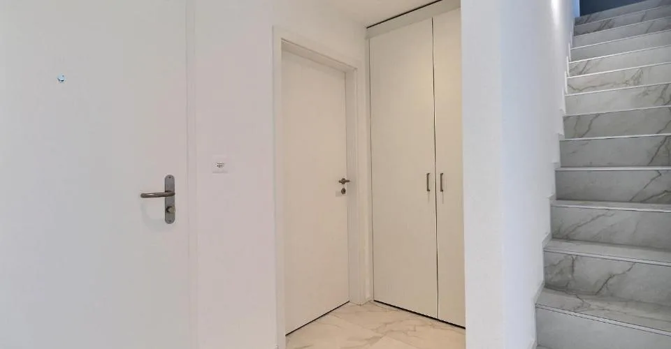 Appartement 3.5 pièces avec disponible dans les combles – Foto 8 von 13