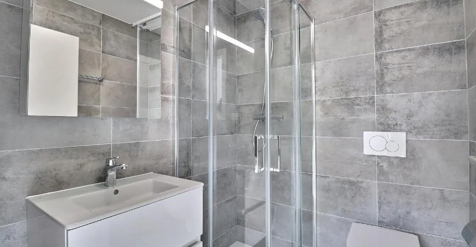 Appartement 3.5 pièces avec disponible dans les combles – Foto 6 von 13