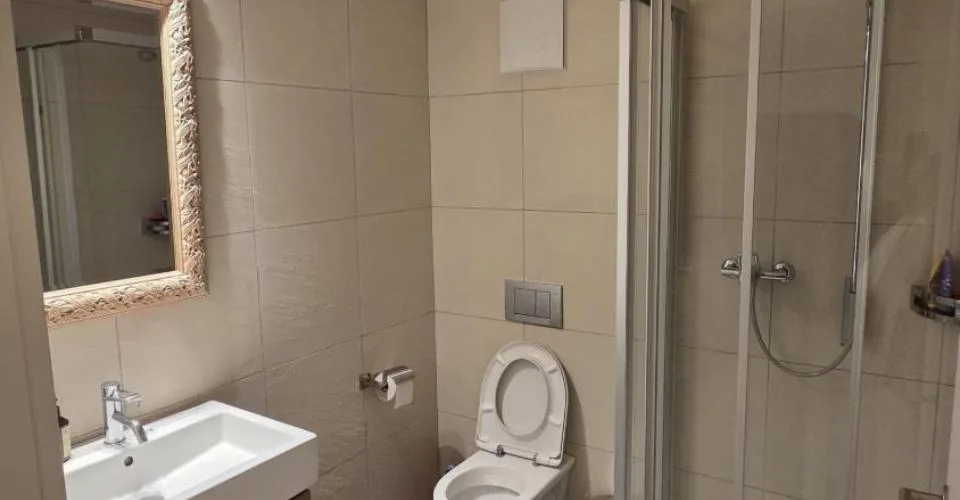 LUTRY - BEL APPARTEMENT DE 4.5 PIÈCES AVEC VUE SUR LE LAC ET LES – Foto 7 von 13