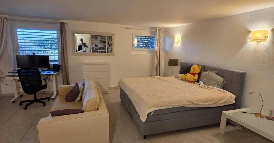 LUTRY - BEL APPARTEMENT DE 4.5 PIÈCES AVEC VUE SUR LE LAC ET LES – Foto 4 von 13