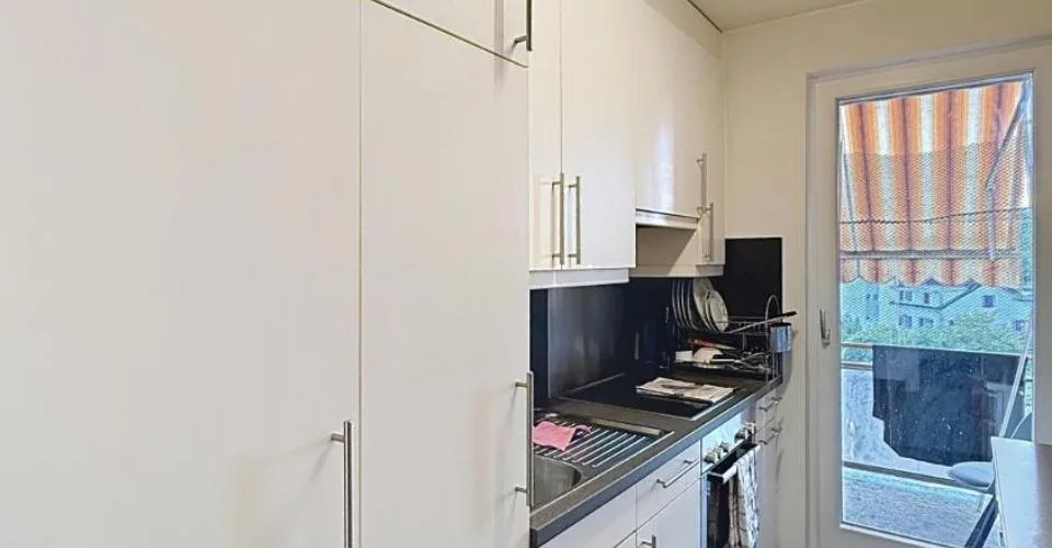 Bel appartement de 2.5 pièces au 4ème étage – foto 3 di 5