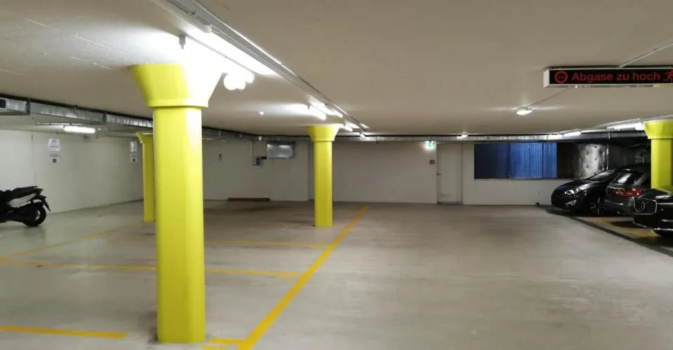 Einstellplatz an zentraler Lage in Zürich-Oerlikon – foto 2 di 2
