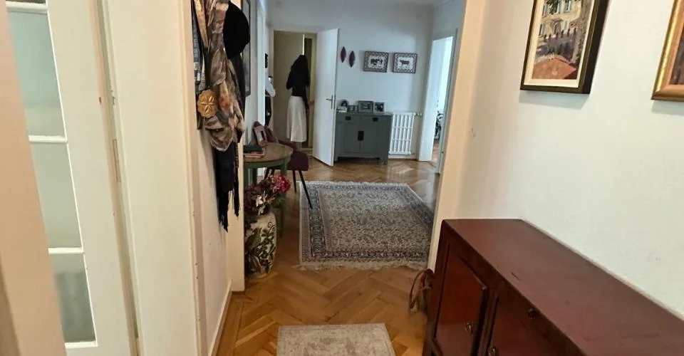 Charmant 5 pièces proche Parc Geisendorf – Foto 7 von 7