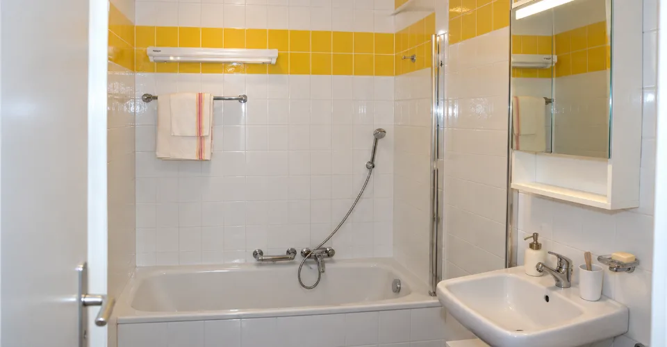 Appartement meublé de 2.5 pièces à Saint-Jean – Foto 4 von 5