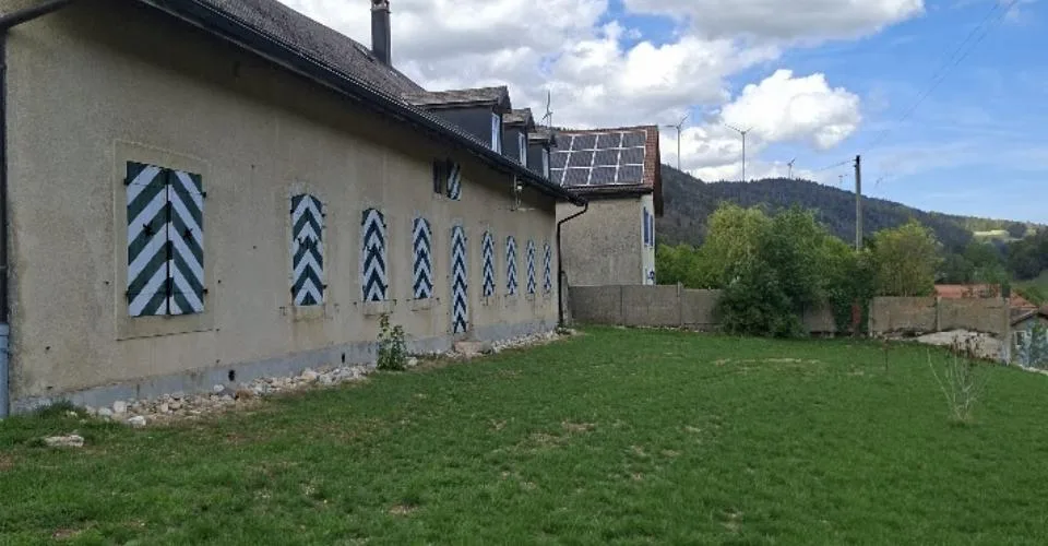 Maison d'habitation de 8.5 pièces – Foto 2 von 6