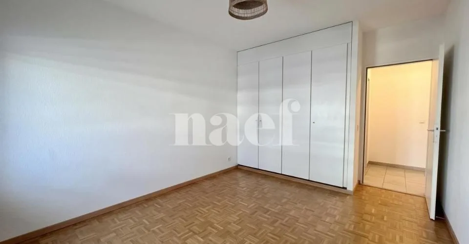 Appartamento di 4 stanze con parcheggio interno a Champel – foto 8 di 13