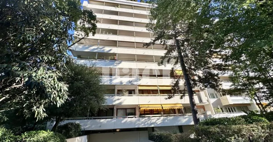 Appartamento di 4 stanze con parcheggio interno a Champel – foto 13 di 13