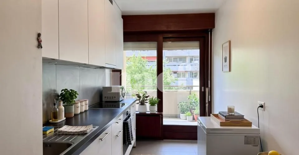 Appartamento di 4 stanze con parcheggio interno a Champel – foto 3 di 13