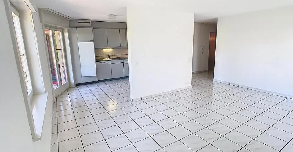 Appartement de 3.5pces au 2ème étage – Foto 2 von 10