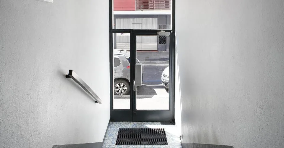 PLAINPALAIS - Rue des Pitons 3 - 31m2 – Foto 3 von 4