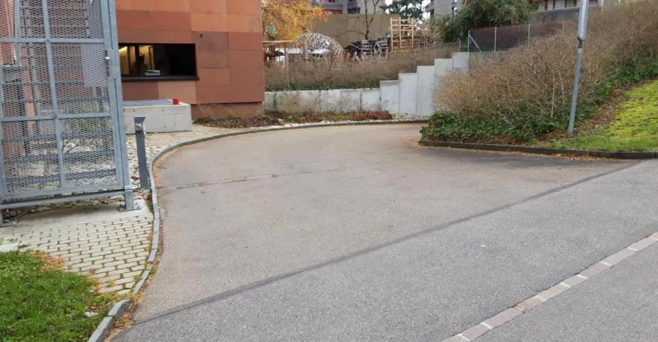 Einstellplatz per sofort oder nach Vereinbarung verfügbar – foto 2 di 3