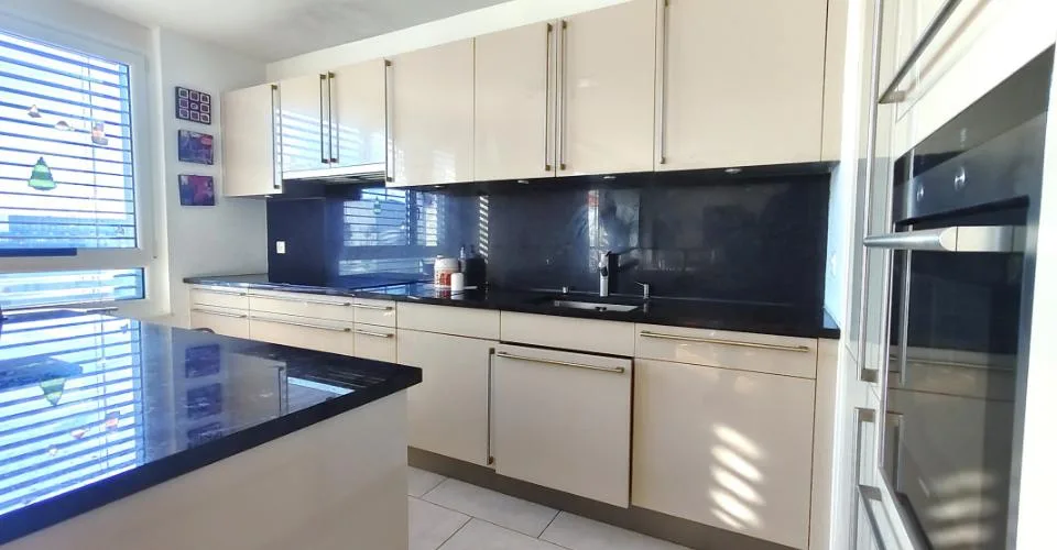 Châtelaine - Magnifique 5 pièces meublé de 140 m² avec vue sur le Jura – Foto 4 von 12
