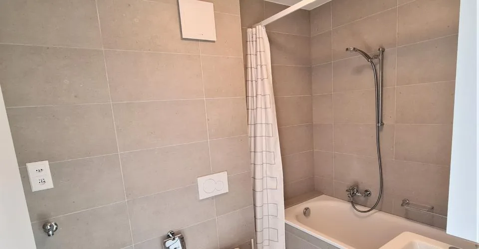 Bel appartement de 3.5 pièces lumineux et idéalement situé – Foto 6 von 6