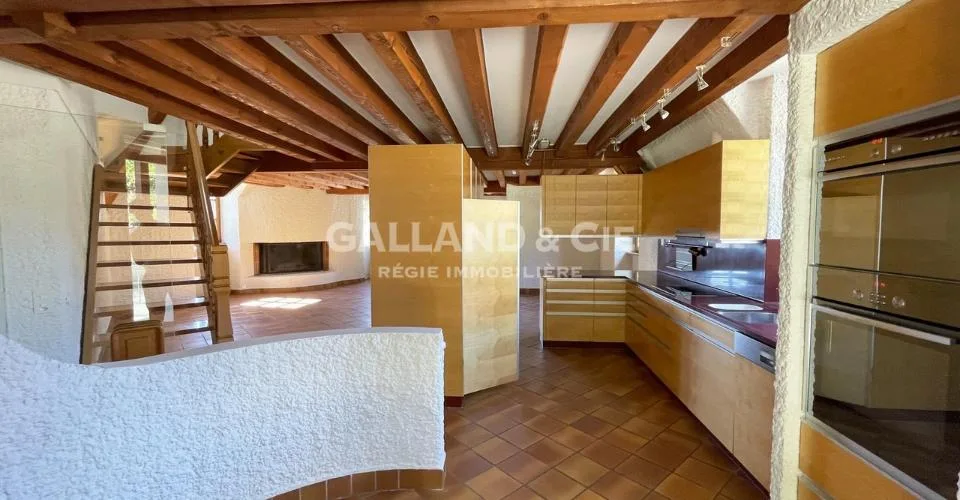 Un appartement de 3.5 pièces en duplex avec une grande terrasse – photo 8 sur 10