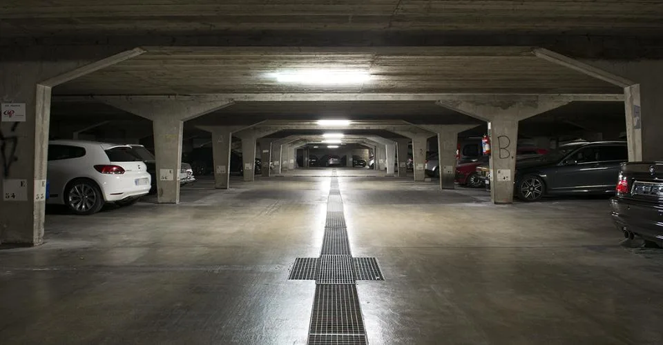 Thonex - Parking intérieur – Foto 5 von 5