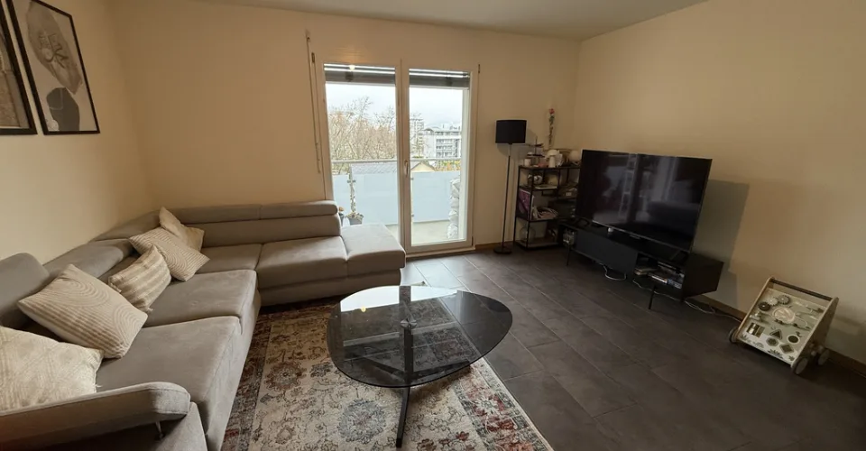À louer - appartement 4.5 pièces au 2ème étage – photo 3 of 9
