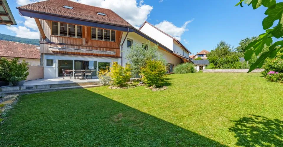 Magnifique maison villageoise de standing à Onnens – foto 3 di 12