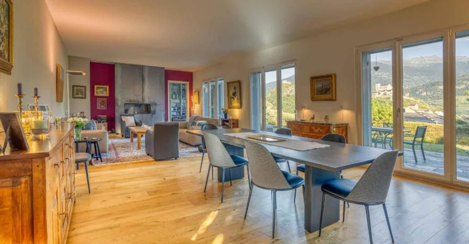 Propriété d’exception avec vue panoramique sur les châteaux | Quartier ultra recherché – photo 7 sur 11