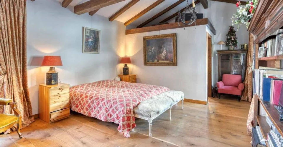 SUPERBE CHALET FAMILIAL DE 7 CHAMBRES : QUARTIER LA PRÉTAIRE – photo 7 sur 12