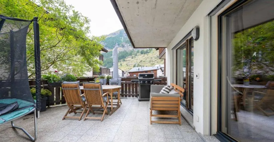 Appartement de 4 ½ pièces, calme et très bien équipé – photo 8 sur 9