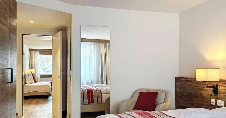 Appartement exclusif de 2,5 pièces, investissement attractif : appartement central à Zermatt avec utilisation hôtelière et personnelle – photo 9 sur 13