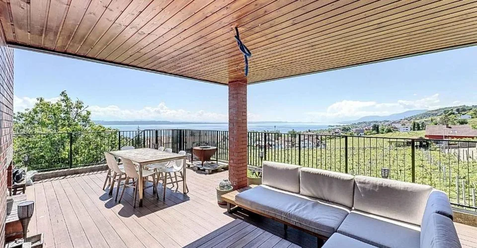 Villa de standing au cœur des vignes avec vue lac imprenable – photo 5 sur 13